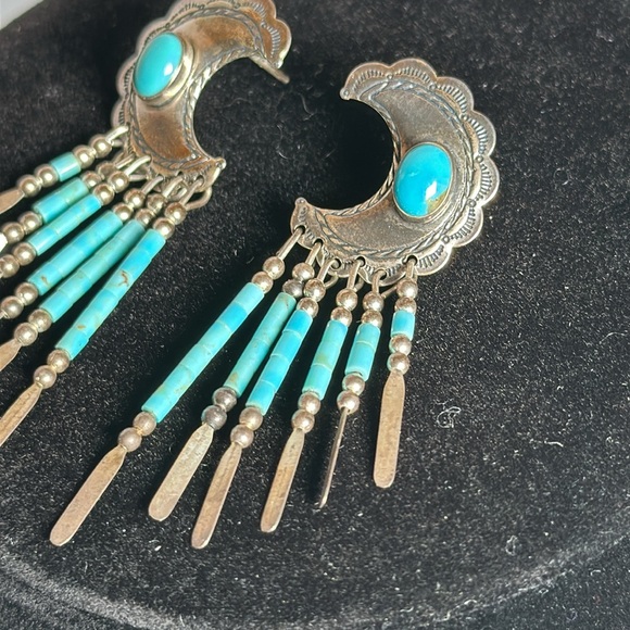 NAVAJO Concho Sterling vintage turquoise fringe signed and stamped Q.T. earrings - Picture 6 of 10